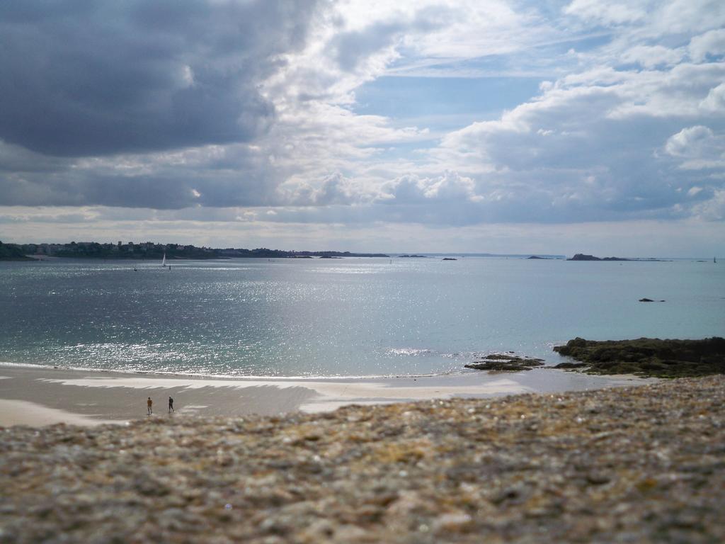 Gite De La Caminais Pleurtuit Ruang foto