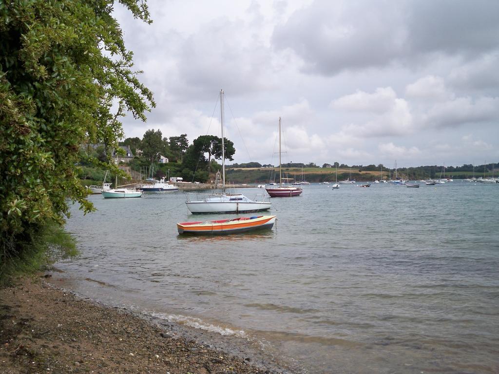 Gite De La Caminais Pleurtuit Ruang foto