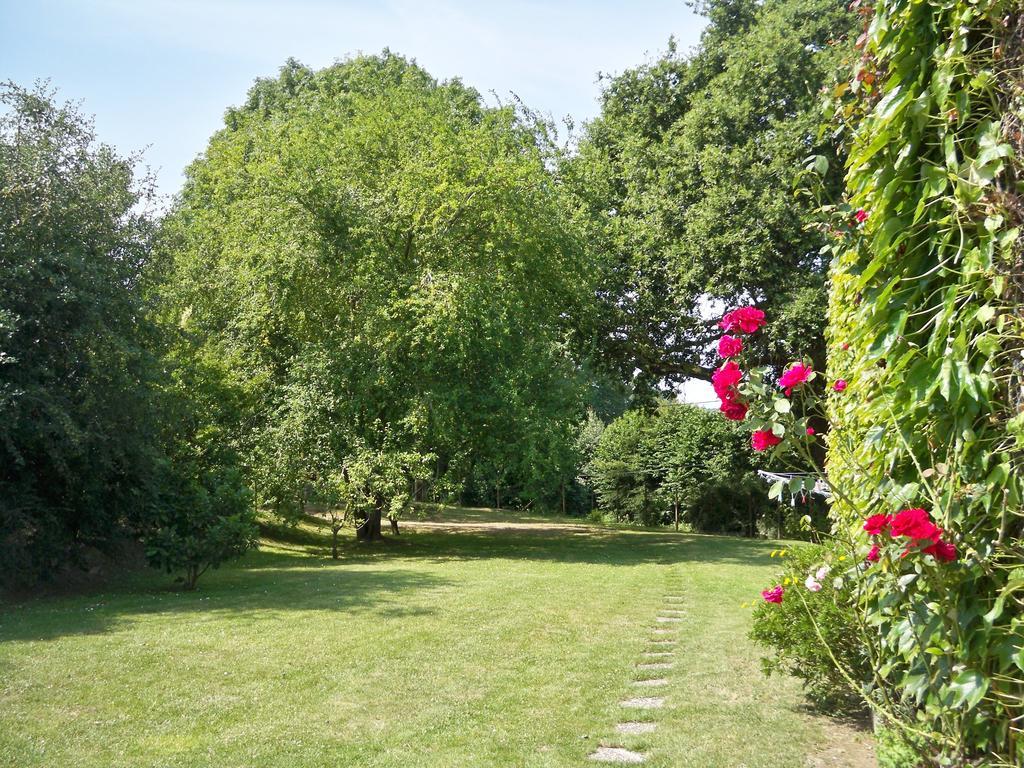 Gite De La Caminais Pleurtuit Ruang foto